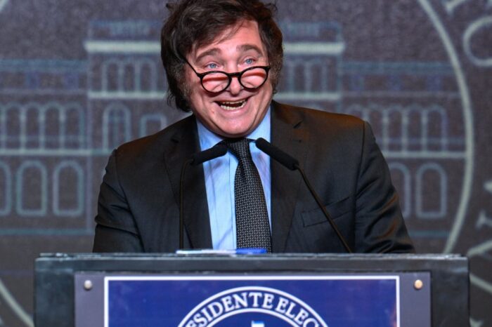 Gobierno de Milei anuncia primera baja de uno de sus ministros