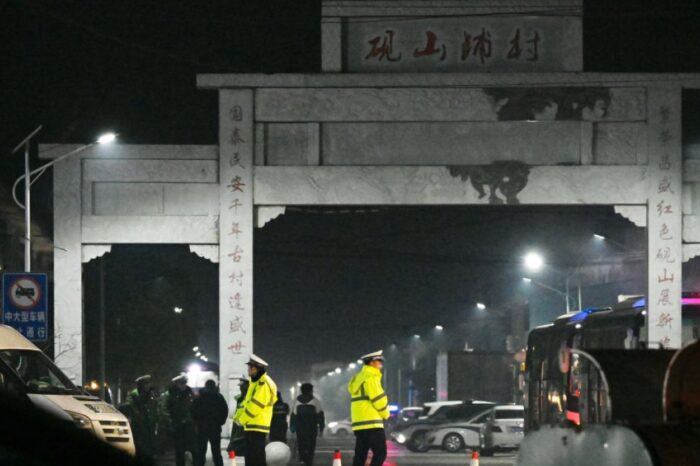 Tragedia en China: 13 niños mueren tras incendio en un internado
