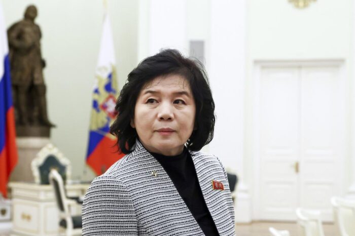 Corea del Norte enfatiza su acercamiento a Rusia contra Estados Unidos, dice que Putin podria visitar pronto
