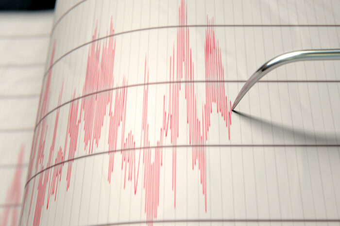 Japon activa alerta de tsunami tras terremoto de magnitud 7.4