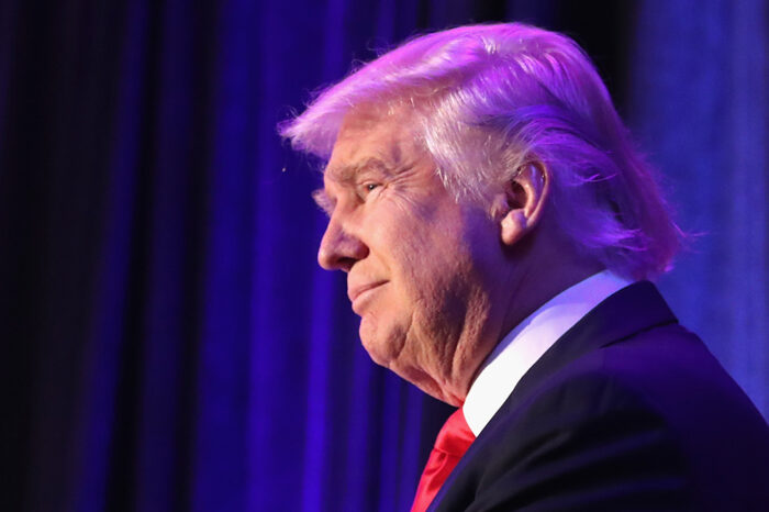 Trump pierde demanda contra exespia britanico por supuestas afirmaciones escandalosas