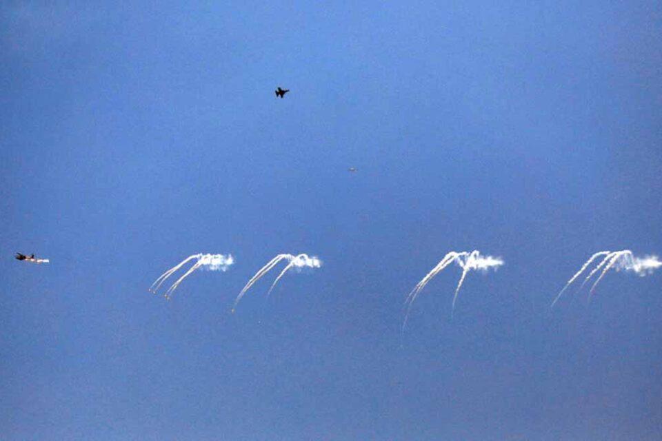 Aviones de combate israelies atacan objetivos de Hezbollah en el Libano