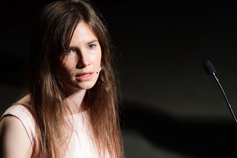 Italia juzga a Amanda Knox por calumnias 9 años despues de ser exonerada del asesinato de una amiga : Noticias de